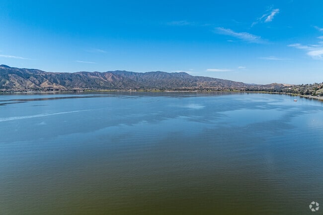 Lake Elsinore offers scenic outdoor recreation, from boating to hiking, in a stunning setting.