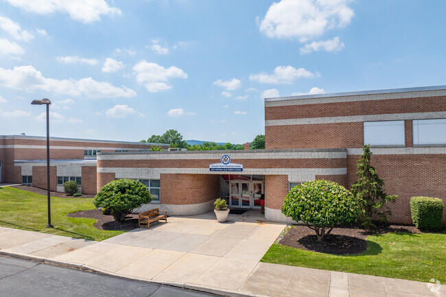 Schuylkill Haven Elementary Center receives an overall B grade from niche.com.