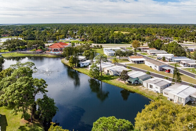 Many residents have a view of the lake at Briarwood.