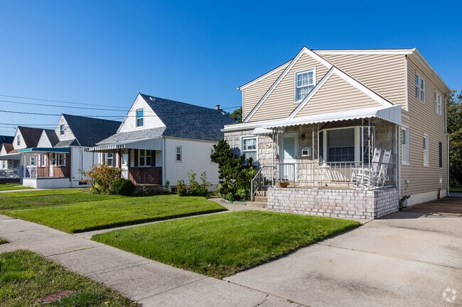 Here is a nice row of homes in West Hempstead.