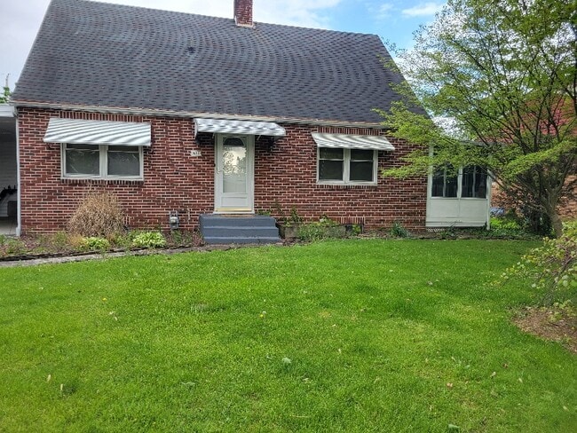 551 S Royal St, York, PA 17402 - photo 6