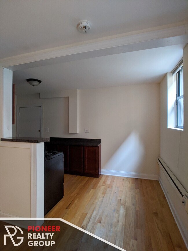 2842 N Orchard St unit 37, Chicago, IL 60657 - photo 4