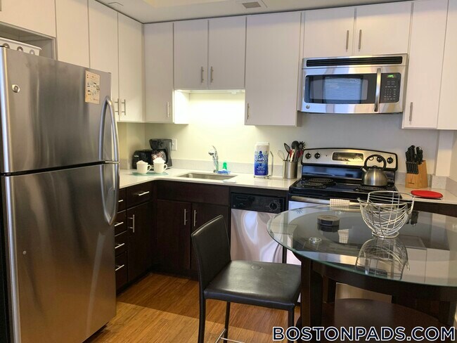 8 Winter Place unit 601, Boston, MA 02108 - photo 2