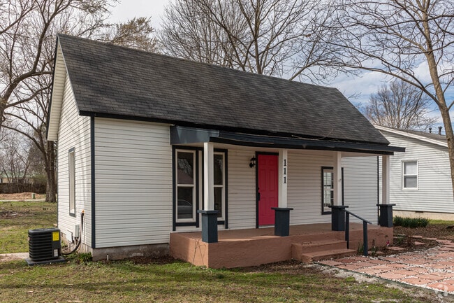 Find small cottages nestled in the Gravette neighborhood.