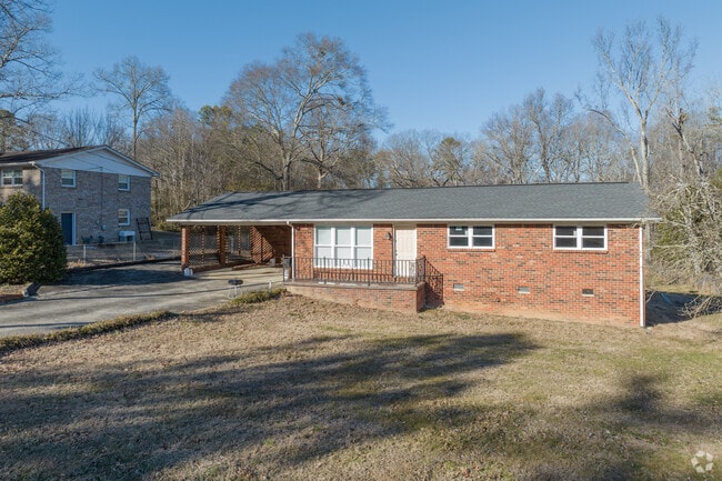 Some ranch-style homes in Calhoun were built in the mid 1900s.