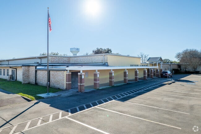 Southside Elementary is located in Angleton, Texas.