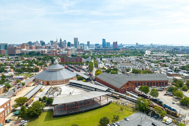 Downtown Baltimore is very close to Pigtown.