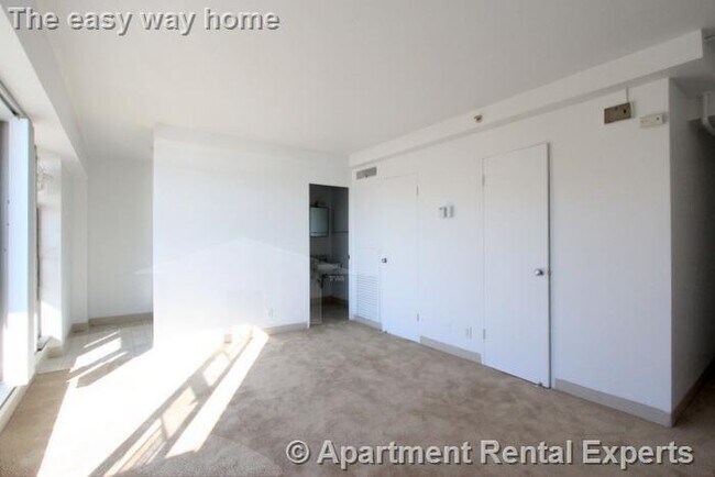 100 Memorial Dr unit 11-15C, Cambridge, MA 02142 - photo 6