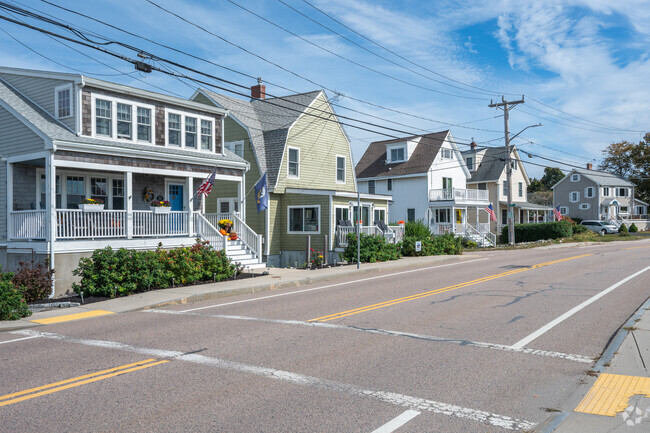 Architecture varies greatly from home to home in the Telegraph Hill neighborhood.
