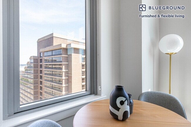 400 Army Navy Dr unit FL13-ID273, Arlington, VA 22202 - photo 4