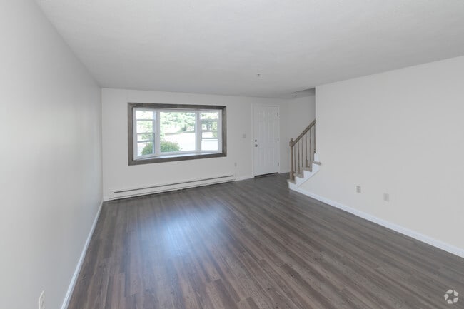 Briarwood, Attleboro, MA 02703 - photo 6