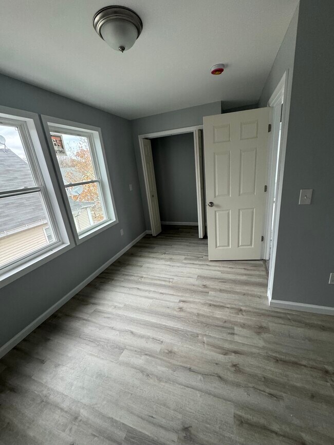 240 College St unit 242, Springfield, MA 01109 - photo 5