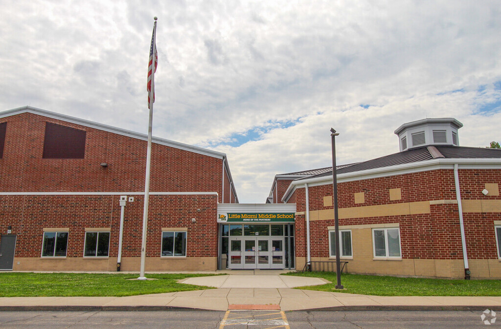 Little Miami Junior High School front entrance in Warren County.