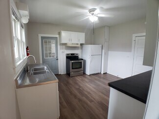 442 Woodward Ave Unit 1, Chippewa Falls, WI 54729