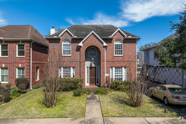 Colonial Home Styles account for a large percentage of homes in the West University Place area.