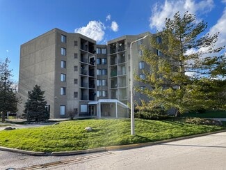 1750 N Marywood Ave Unit 301, Aurora, IL 60505