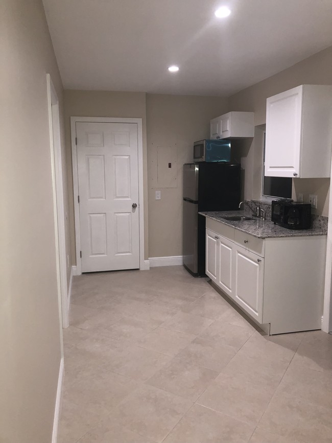 7770 NW 189th St Unit Rear, Hialeah, FL 33015