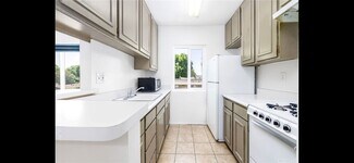 17900 Sherman Way Unit 320, Reseda, CA 91335