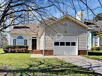 29 Park Village Ln, Greensboro, NC 27455