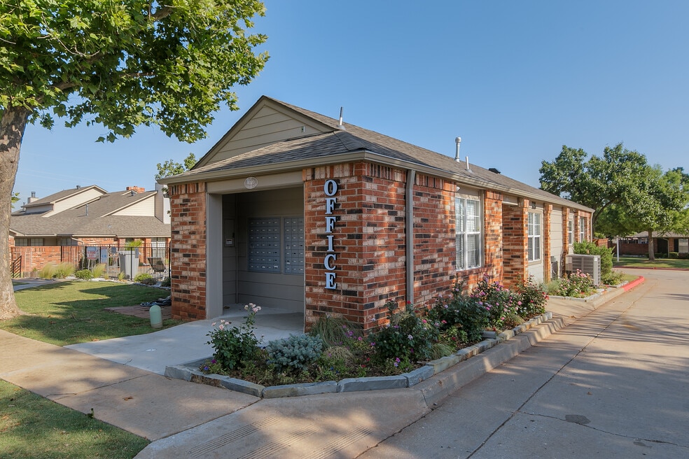Garden Gate, Oklahoma City, OK 73116 - photo 1