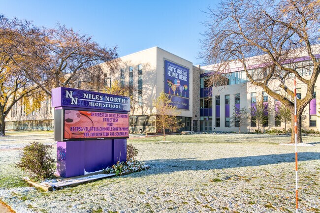 Niles North High School has 2,062 students in grades 9-12.