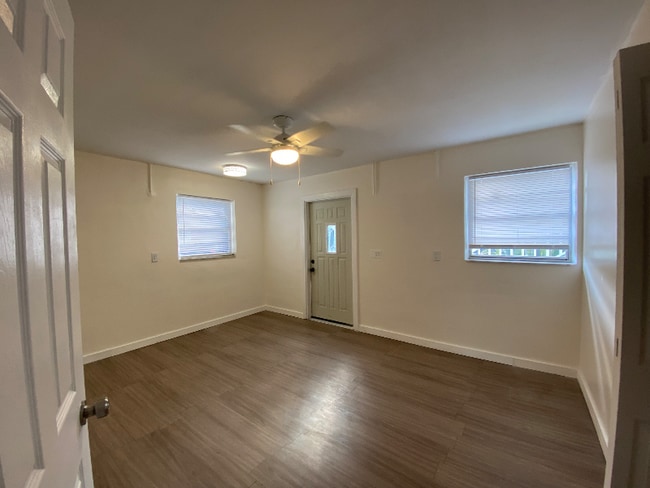 6237 SE Lake Cir Dr unit A, Stuart, FL 34997 - photo 4