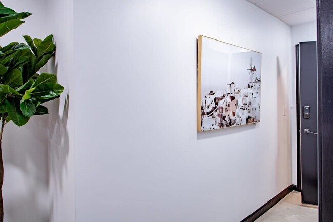 1020 16th St NW unit ID1037707P, Washington, DC 20036 - photo 7