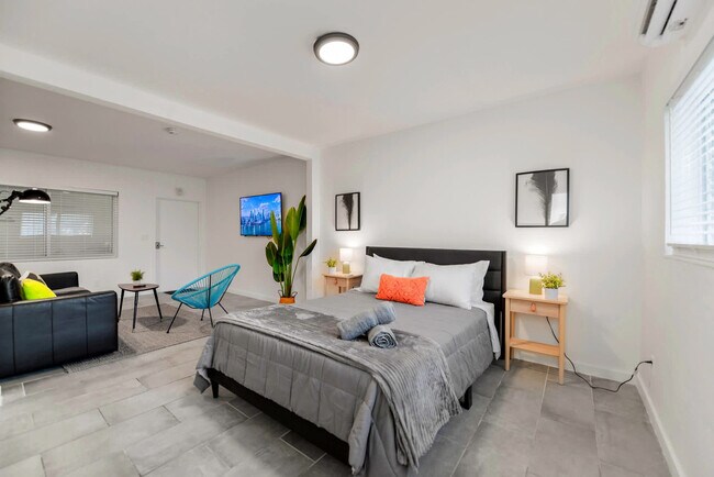 515 NE 82nd St unit FL1-ID1022222P, Miami, FL 33138 - photo 2