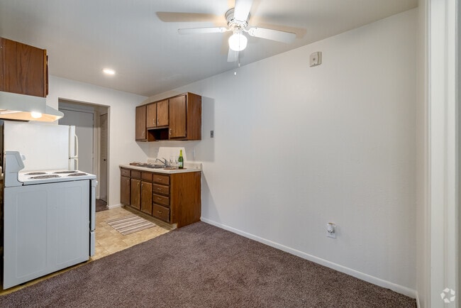 1BR, 1BA - 500SF - Dining Room