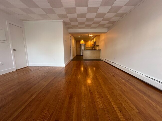 1 Walnut St unit 1F, Northampton, MA 01060 - photo 4