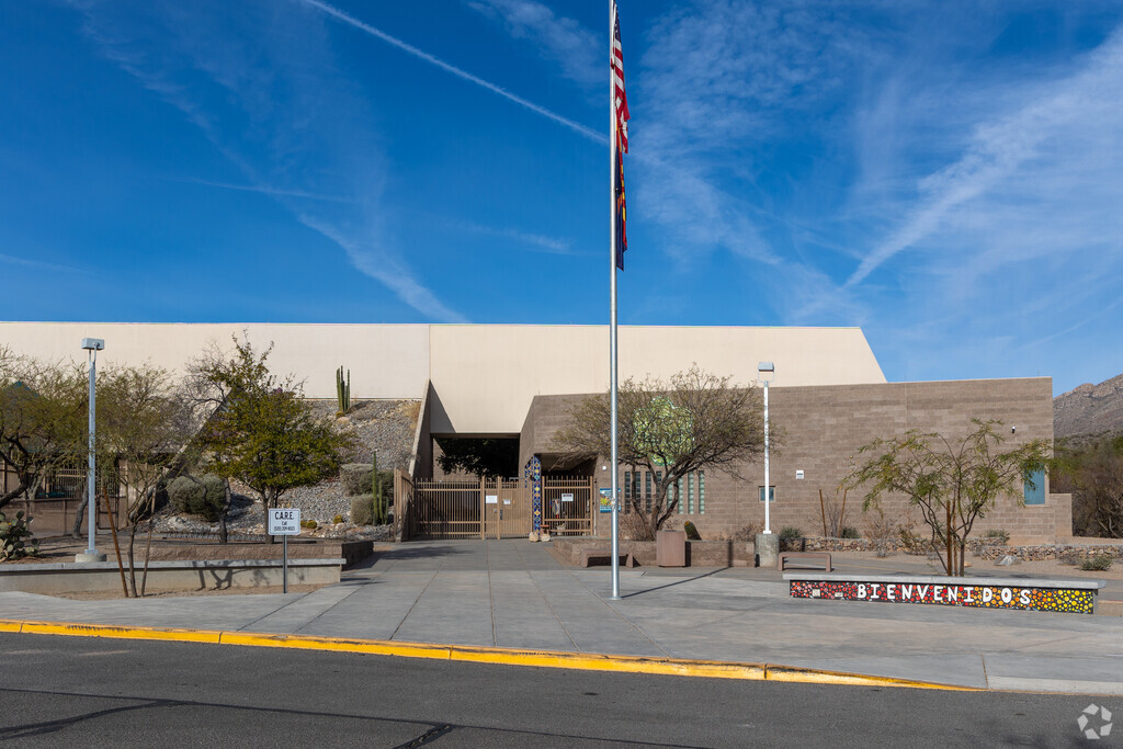 Ventana Vista Elementary School serves the Catalina Foothills School District.