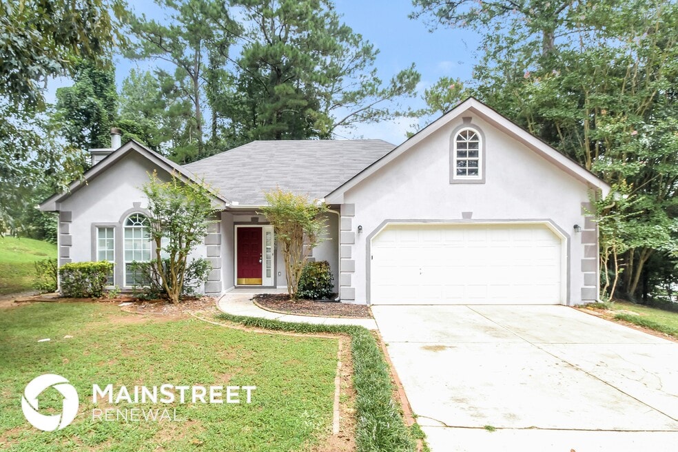 7266 Monterey Ave, Lithonia, GA 30058 - photo 1