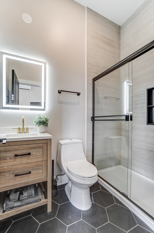 2455 W McMicken Ave, Cincinnati, OH 45214 - photo 5