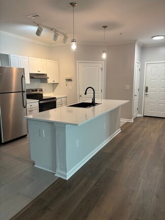 100 Bucksley Ln Unit 201, Charleston, SC 29492