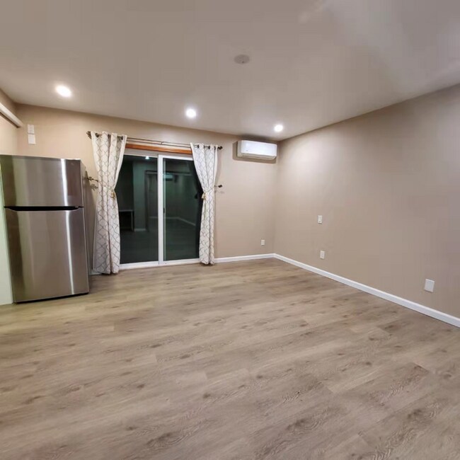 1871 Peach Place unit Studio, Concord, CA 94518 - photo 5