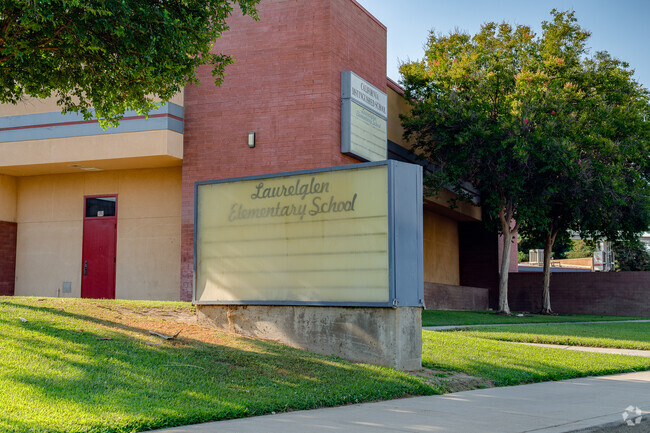 Laurelglen Elementary is recognized as a California Distinguished School.