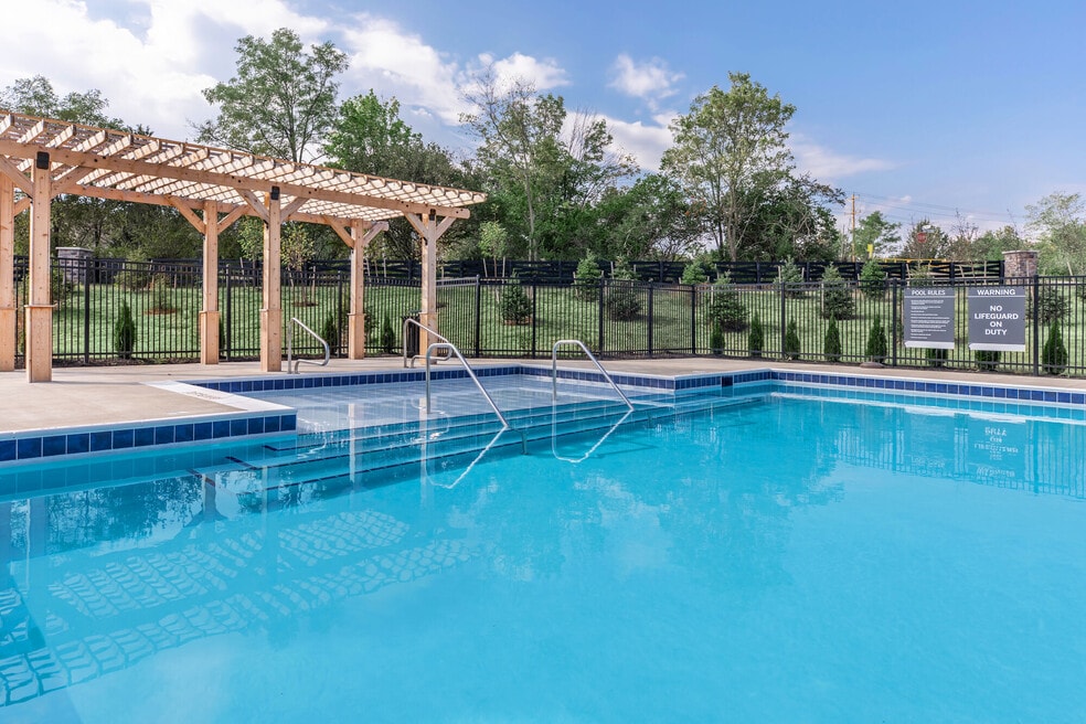 Retreat At Scioto Creek, Columbus, OH 43228 - photo 1