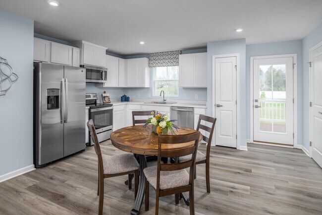 10548 Franklin Dr unit 38620452, Harrison, OH 45030 - photo 5