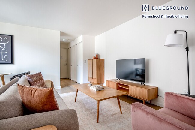 255 W 94th St unit FL9-ID1443, New York, NY 10025 - photo 2