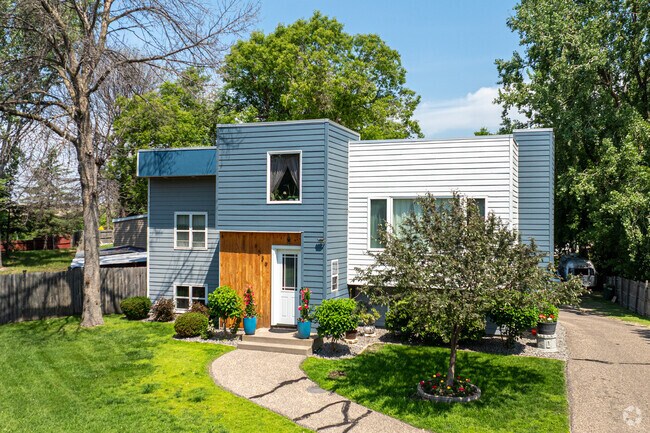 Custom homes can be found scattered around Tessman.