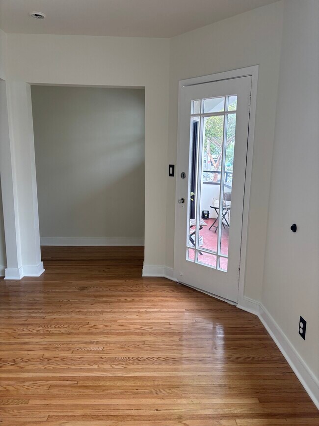 958 E 2nd St unit 962, Long Beach, CA 90802 - photo 6