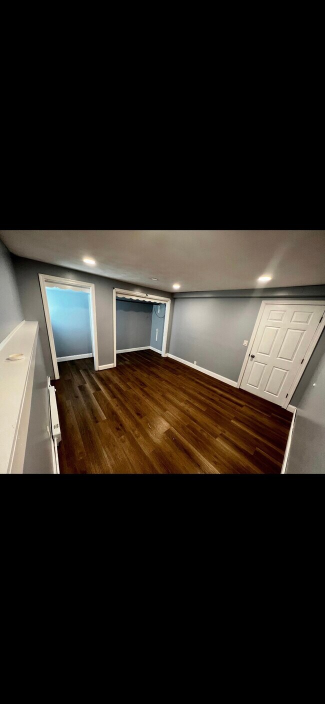 6 1/2 Floyd Rd unit B, Derry, NH 03038 - photo 7