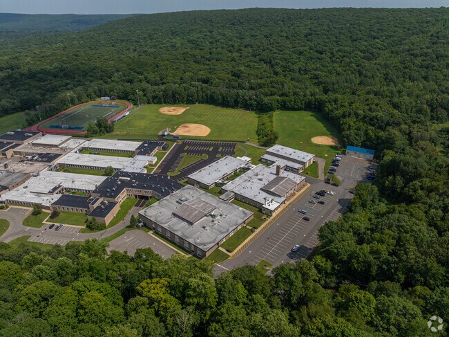 Jefferson Township Middle School has a student teacher ratio of 11 to 1.