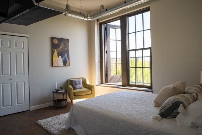 Halligan Coffee Company Lofts, Davenport, IA 52801 - photo 7