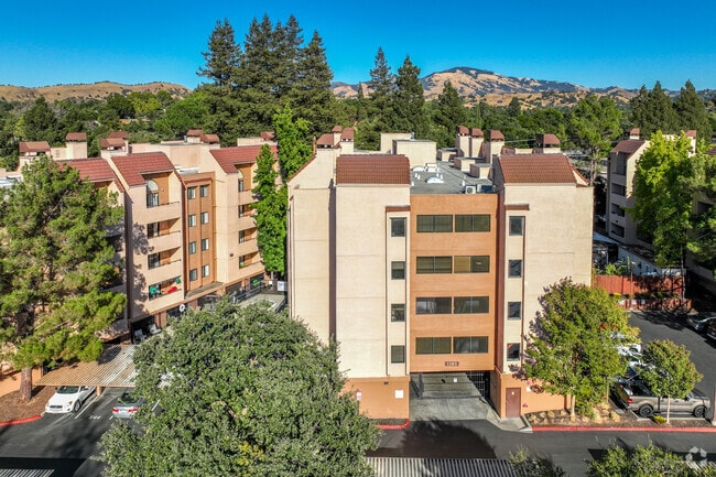 Condos make up part of the housing market in Walnut Knolls and range from $374,000 to $705,000.