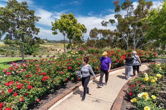 With close access to Balboa Park's Rose Garden, Cortez Hill residents enjoy this stunning place.