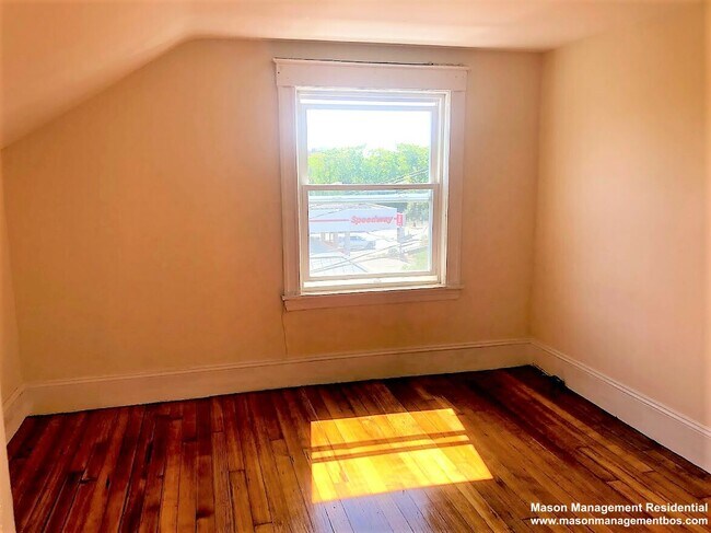 82 Empire St, Allston, MA 02134 - photo 5