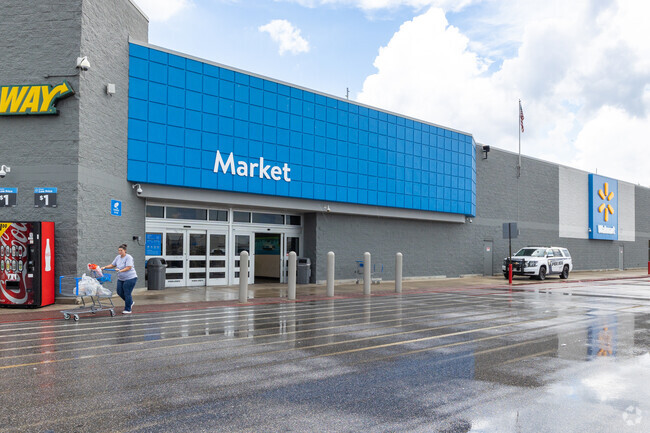 Plantation residents are not far from the convenience of shopping at Walmart.
