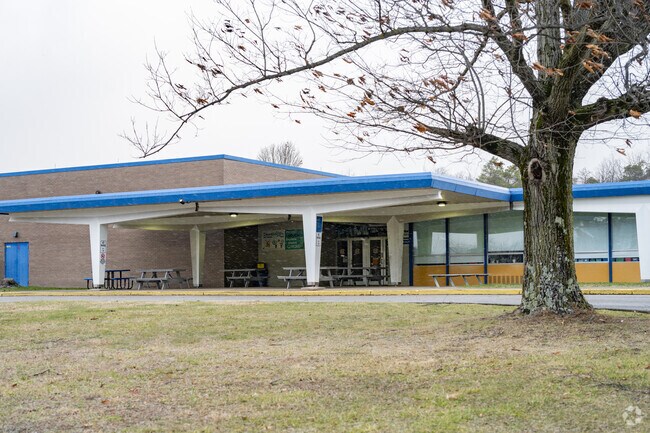 Wylandville Elementary School has an overall rating of an A- on Niche.