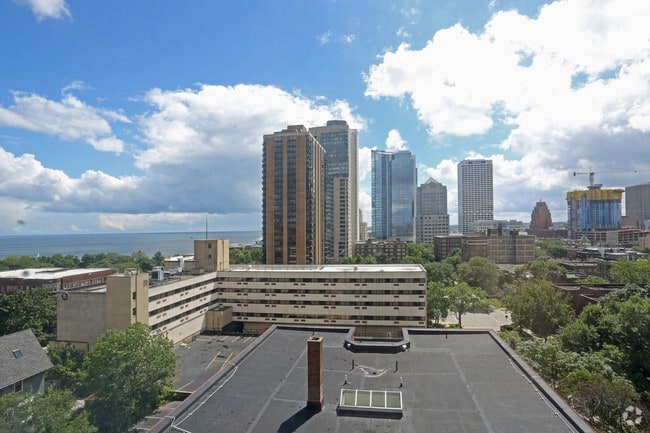 9th Floor Views South